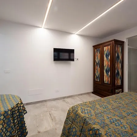 Apartment Near Public Transportation *